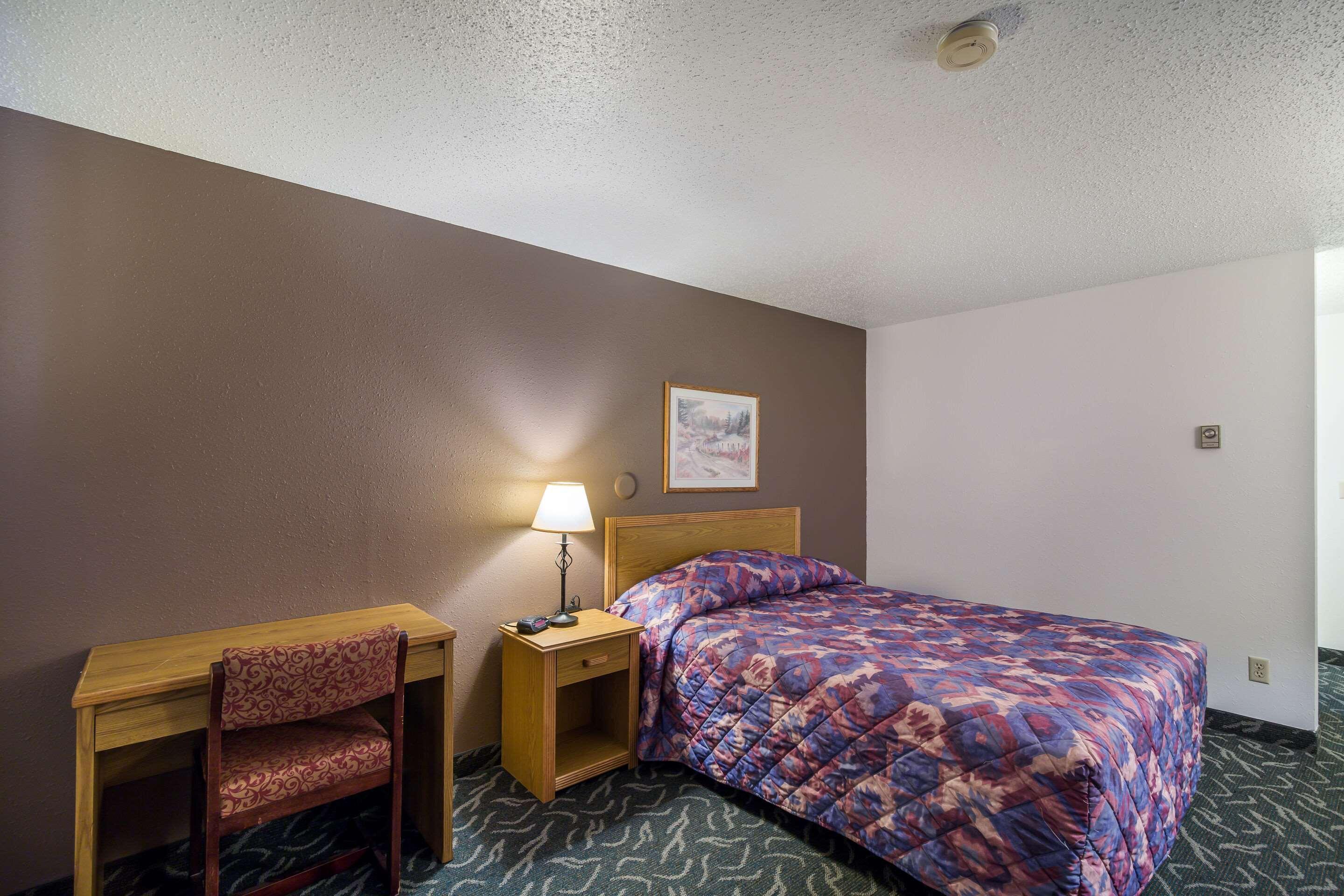 Rodeway Inn Gateway To Medora T-Roosevelt & Makoshika State Park Wibaux Ngoại thất bức ảnh