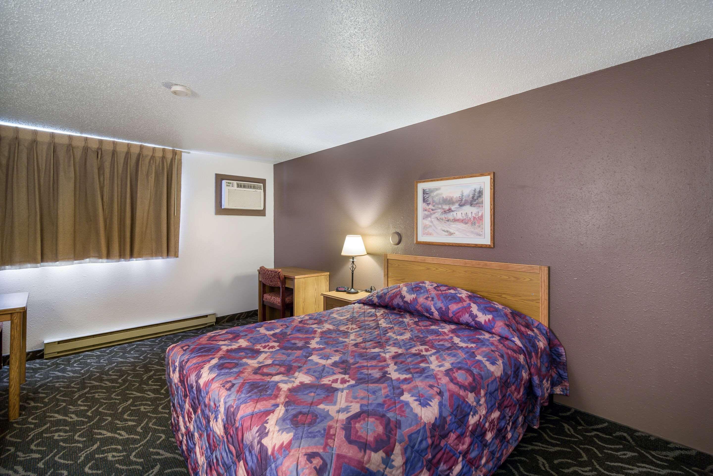 Rodeway Inn Gateway To Medora T-Roosevelt & Makoshika State Park Wibaux Ngoại thất bức ảnh