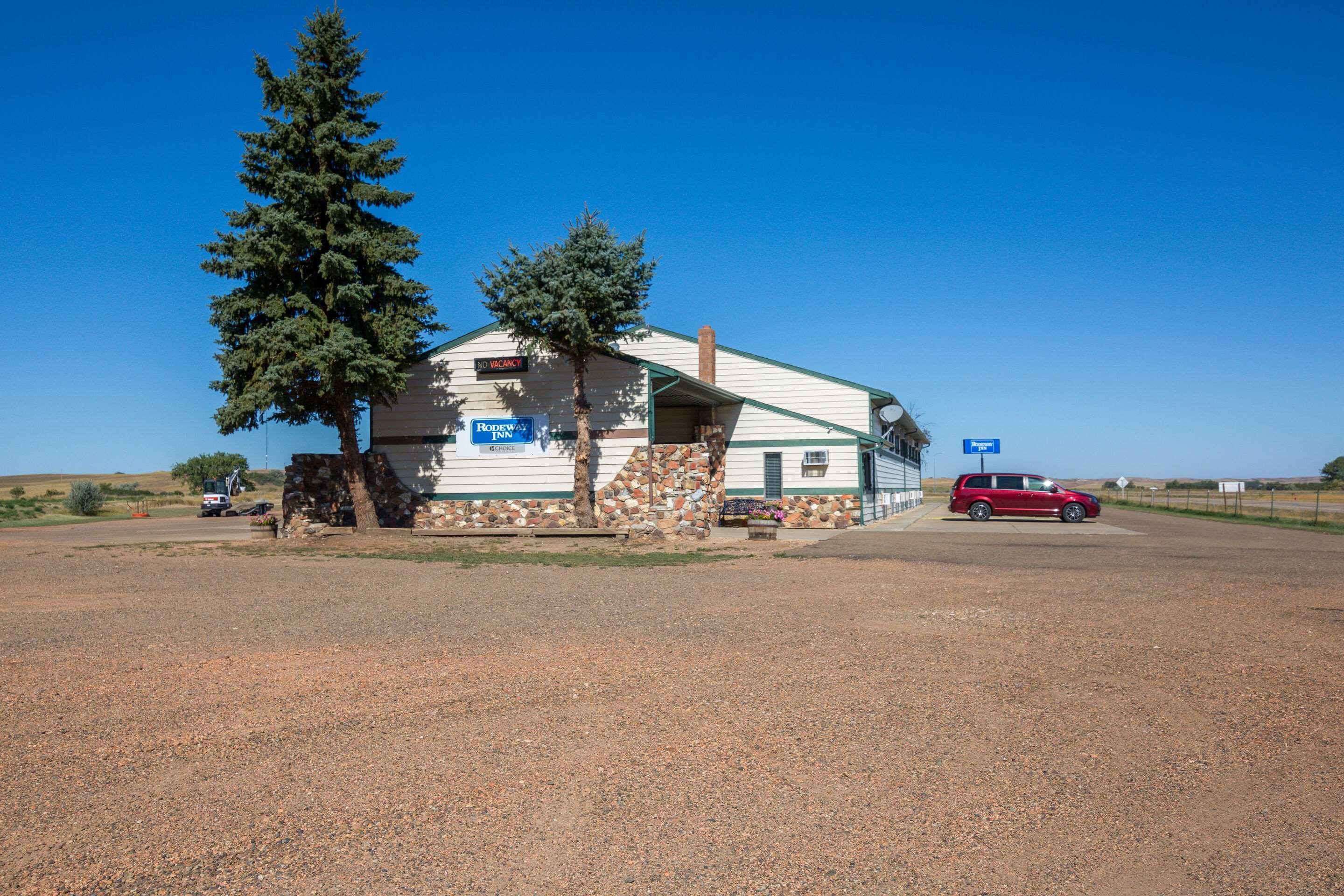 Rodeway Inn Gateway To Medora T-Roosevelt & Makoshika State Park Wibaux Ngoại thất bức ảnh