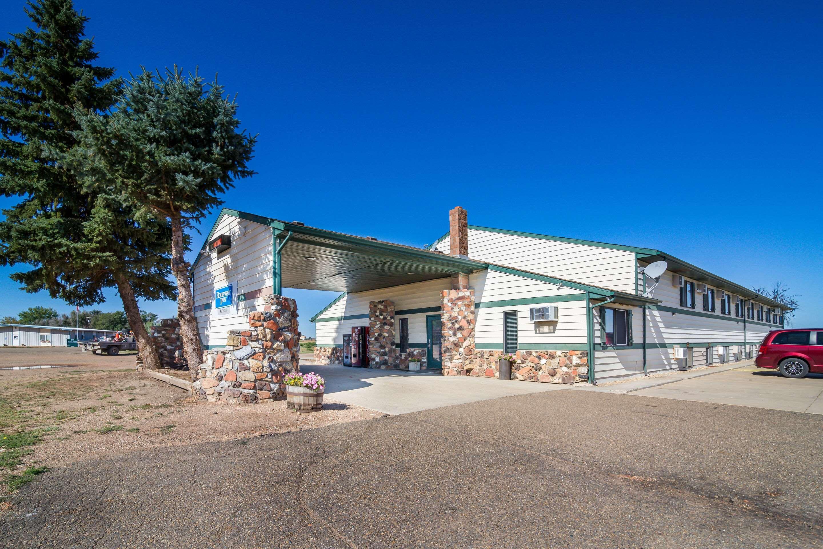 Rodeway Inn Gateway To Medora T-Roosevelt & Makoshika State Park Wibaux Ngoại thất bức ảnh