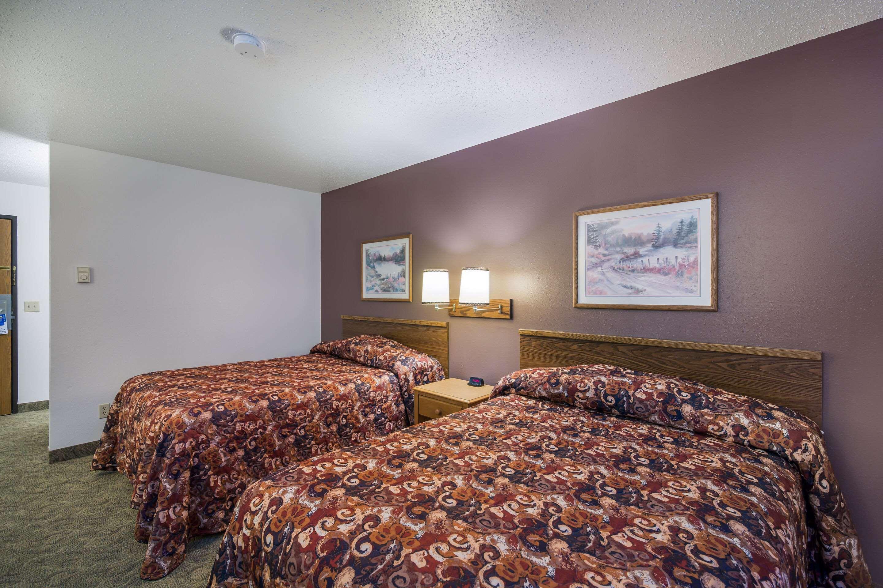 Rodeway Inn Gateway To Medora T-Roosevelt & Makoshika State Park Wibaux Ngoại thất bức ảnh