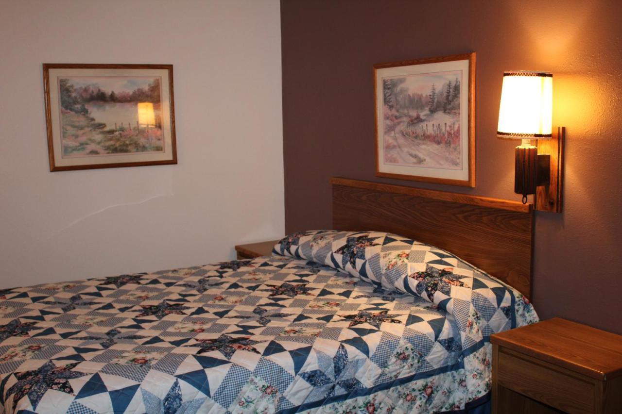 Rodeway Inn Gateway To Medora T-Roosevelt & Makoshika State Park Wibaux Ngoại thất bức ảnh