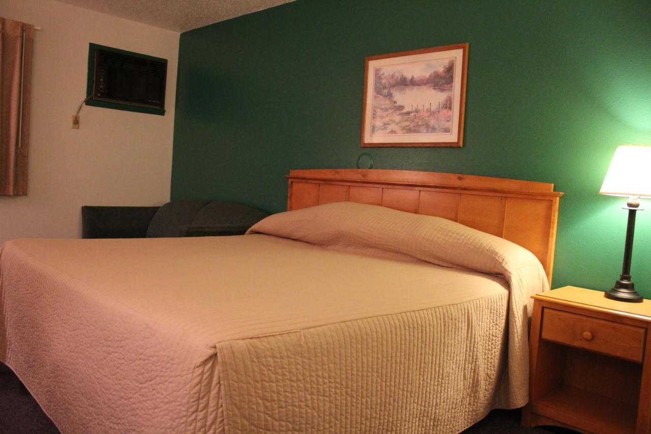 Rodeway Inn Gateway To Medora T-Roosevelt & Makoshika State Park Wibaux Ngoại thất bức ảnh