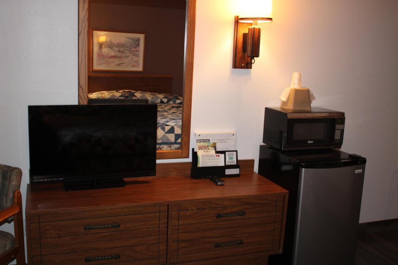 Rodeway Inn Gateway To Medora T-Roosevelt & Makoshika State Park Wibaux Ngoại thất bức ảnh